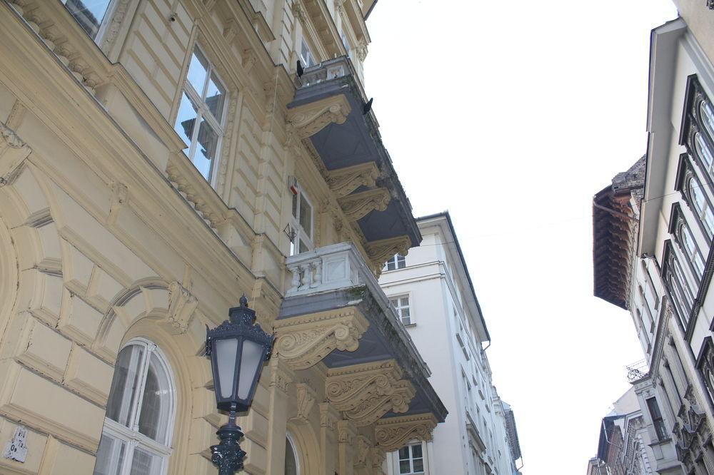 Old Monarchia Hotel Budapest Eksteriør bilde